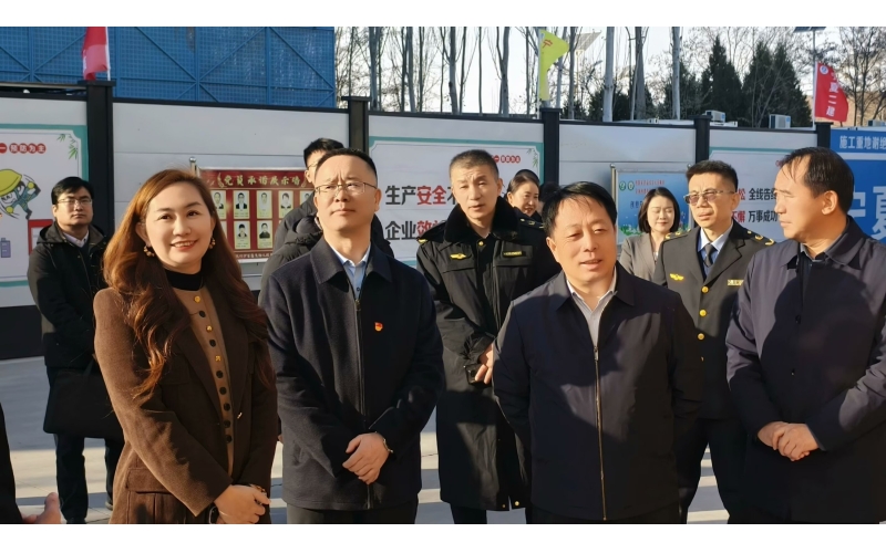 自治區(qū)市場監(jiān)管廳馬如林廳長，銀川市委常委、紀委書記劉智鋒帶領(lǐng)相關(guān)處局同志到企業(yè)調(diào)研
